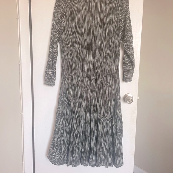 Torrid Scoop Neck Marble Flare Dress - Size 2X - Picture 9 of 16